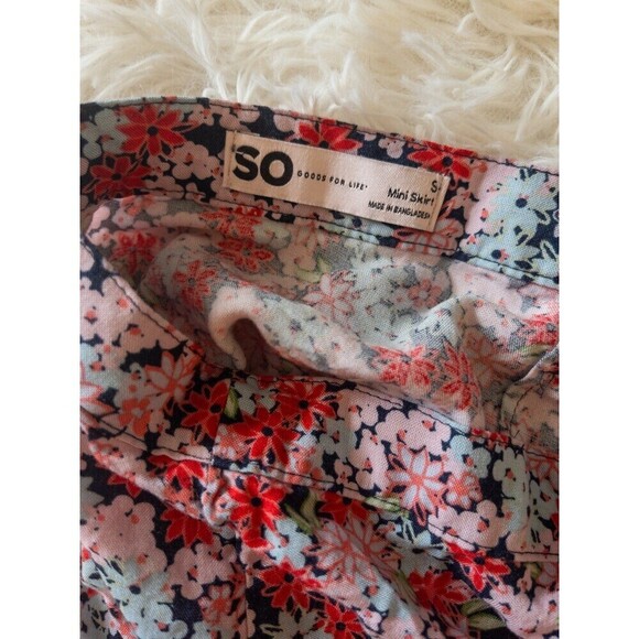 SO Women’s Red Floral Mini Skirt size Small NWT - Picture 4 of 9